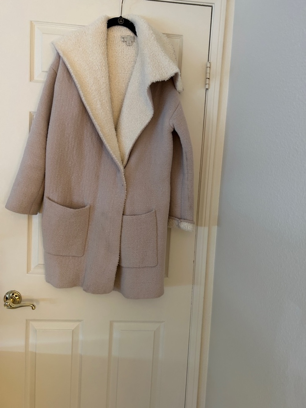 Cozy mid length jacket